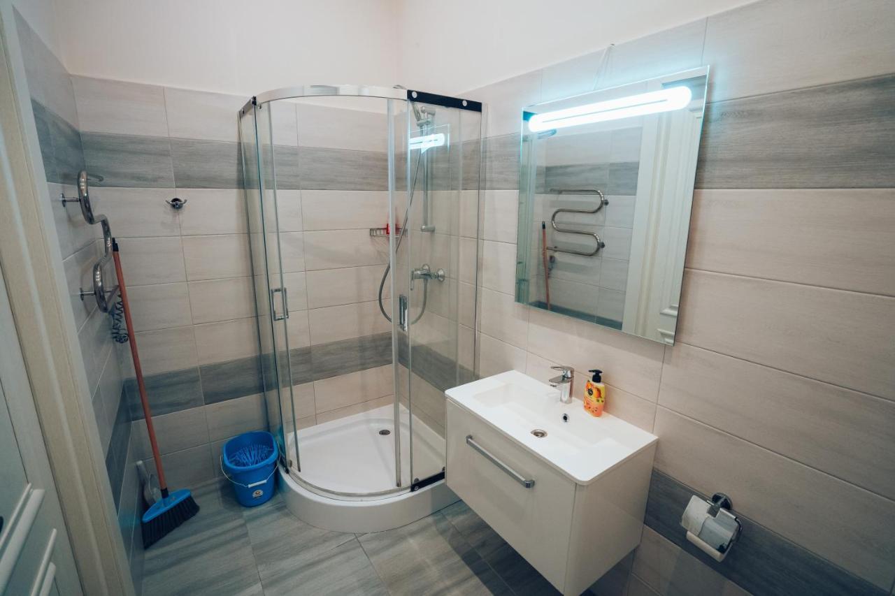 Wonderful Flat On City Center Uzhhorod Bagian luar foto
