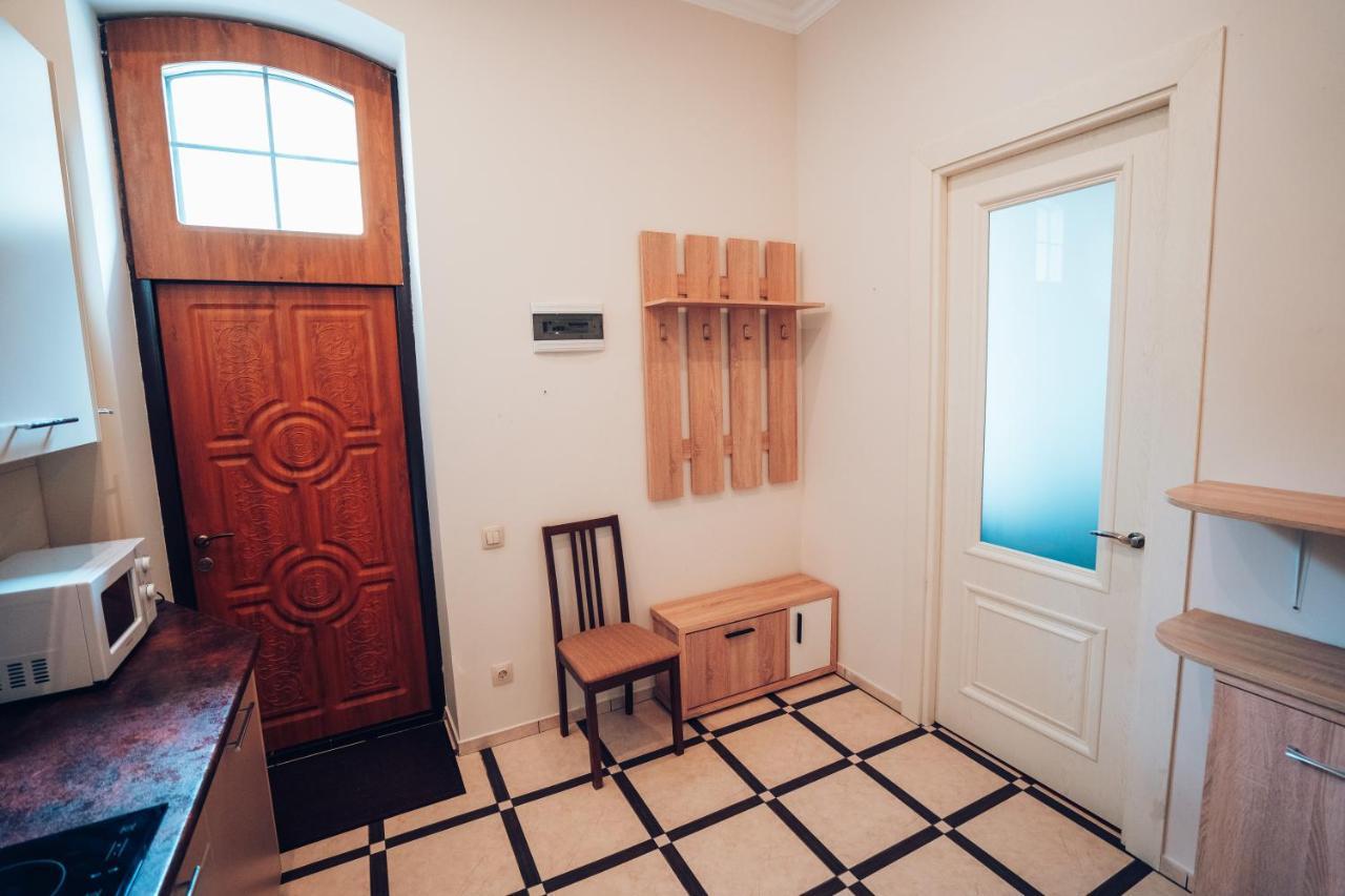 Wonderful Flat On City Center Uzhhorod Bagian luar foto
